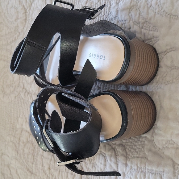 Torrid black studded sandals - Picture 4 of 4